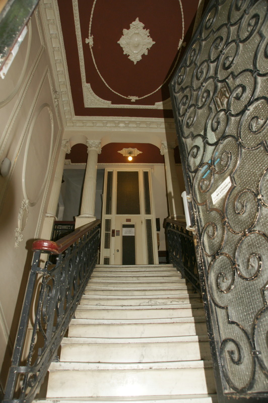 Πολυκατοικία Τσιμισκή 86 - Είσοδος