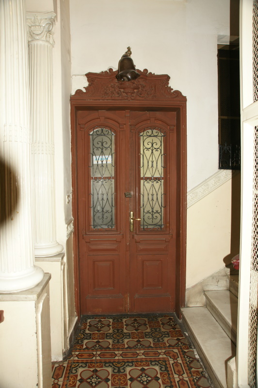 Πολυκατοικία Τσιμισκή 86 - Εσωτερική πόρτα